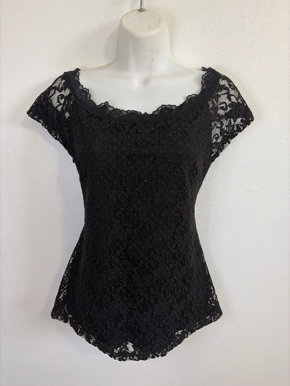 Miss Universe 2006 Black Lace Beaded Top Scalloped Neck Cap Sleeve